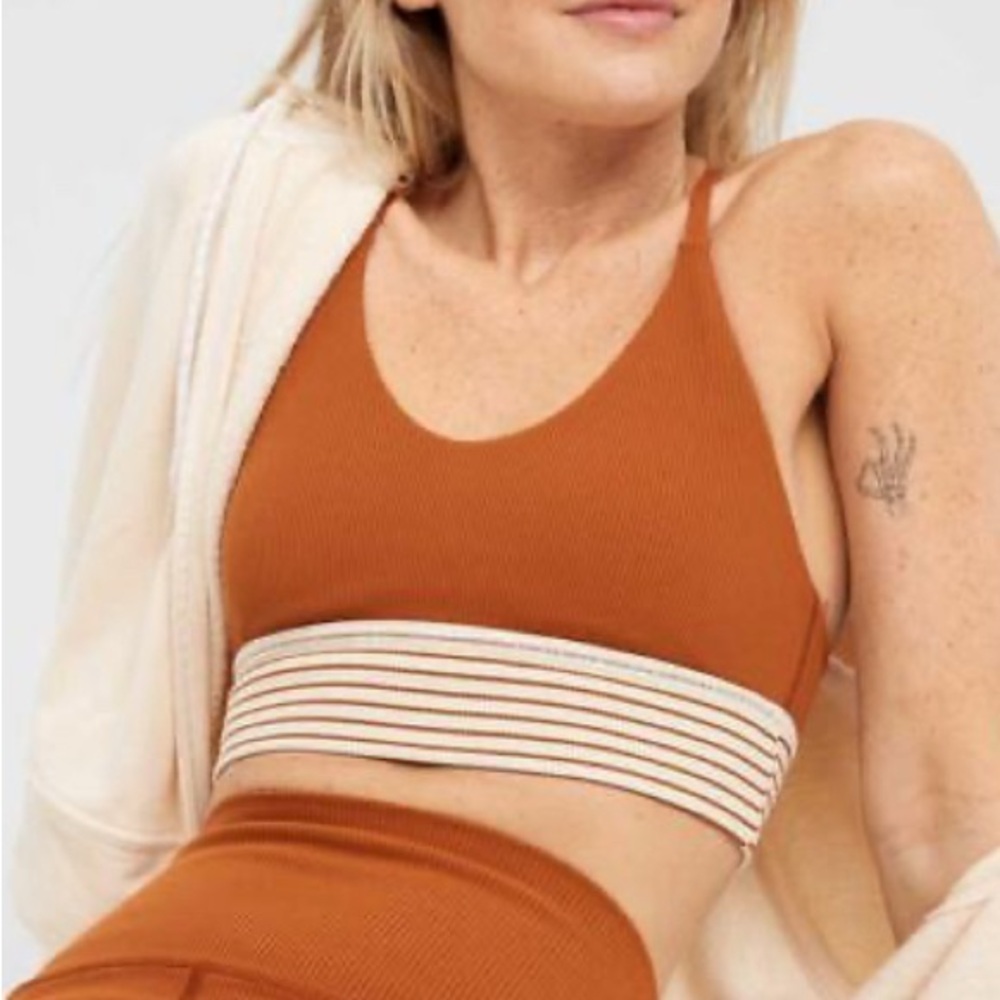 Offline by Aerie Carmel ribbed padded sports bra